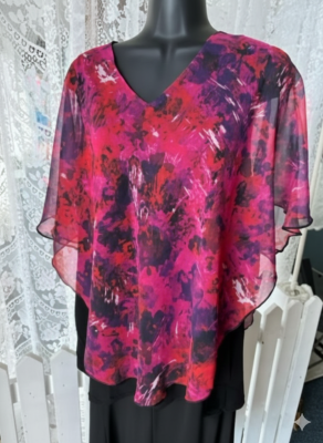 Magneta Print Overlay Top